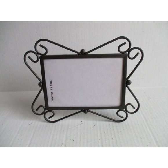 *Gothic Black Metal Picture Frame Scrolled Motif - 5.75" x 3.75" - Picture 4 of 6